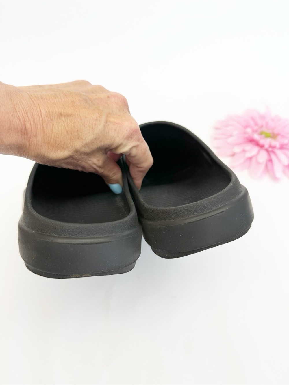 OOFOS OOclog Black Size 41 Slip On Comfort Clog. - Picture 8 of 10